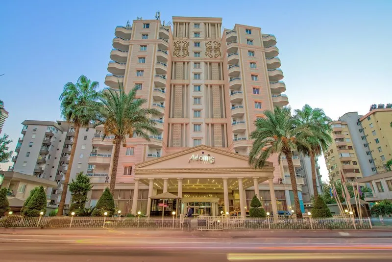 Adonis Hotel — Foto 1