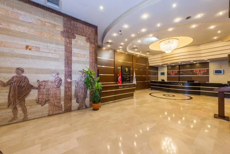Adonis Hotel — Foto 4