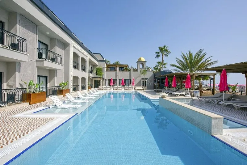 Alaaddin Beach Hotel — Foto 1