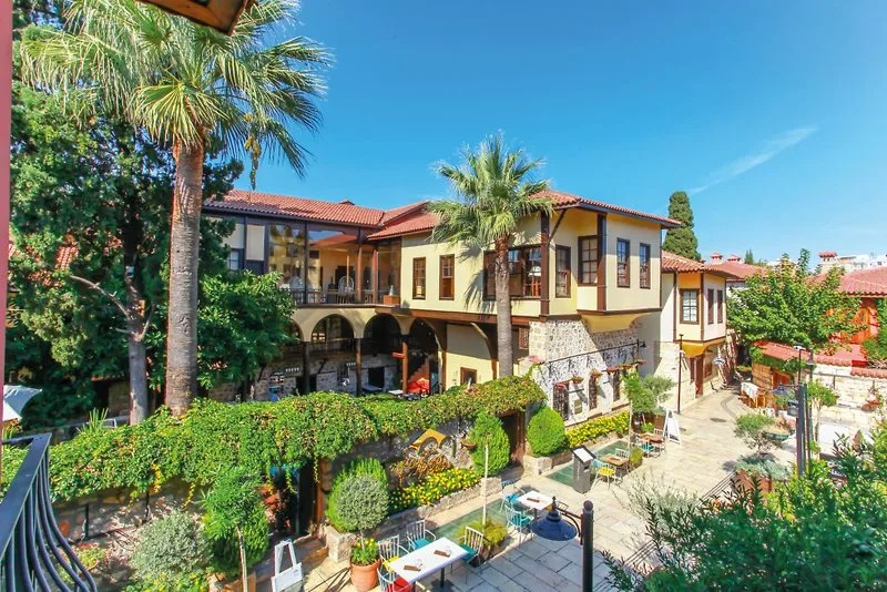Alp Pasa Hotel — Foto 1