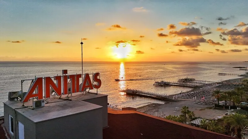 Anitas Beach Hotel — Foto 5