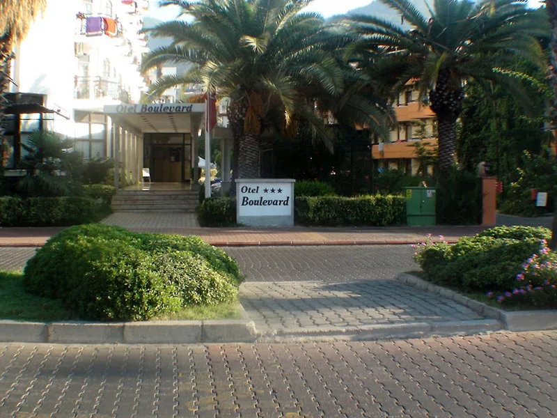 Boulevard Hotel — Foto 1