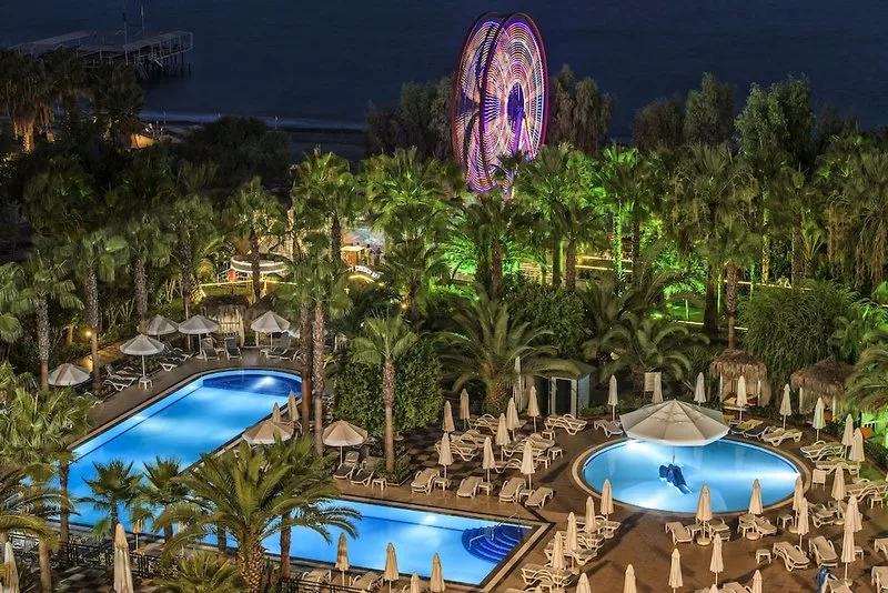 Delphin Deluxe Resort — Foto 1