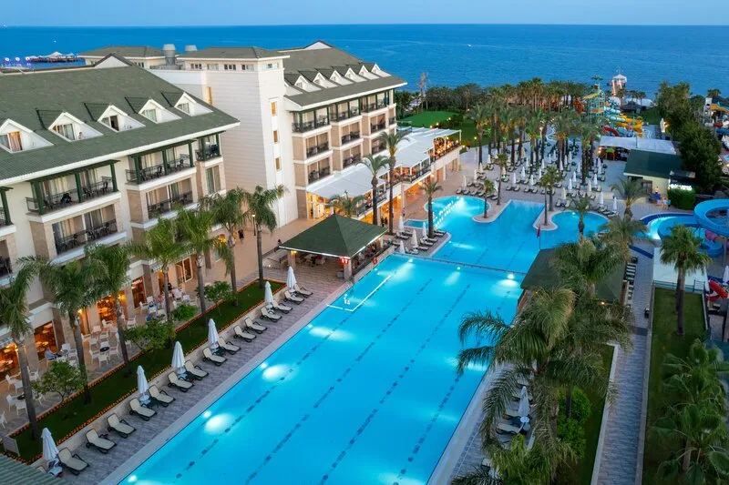Dobedan Beach Resort Comfort Side — Foto 1