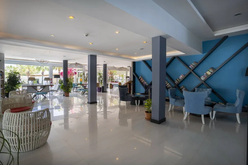 Flora Garden Beach Hotel (+16) — Foto 8