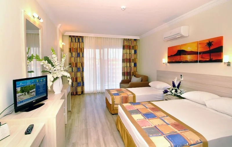 Gardenia Beach Hotel — Foto 1