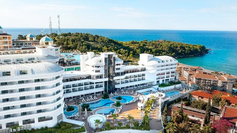 Laguna Beach Alya Resort And Spa — Foto 1