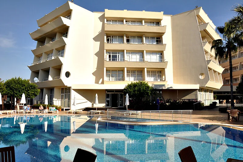 Nerton Hotel — Foto 1