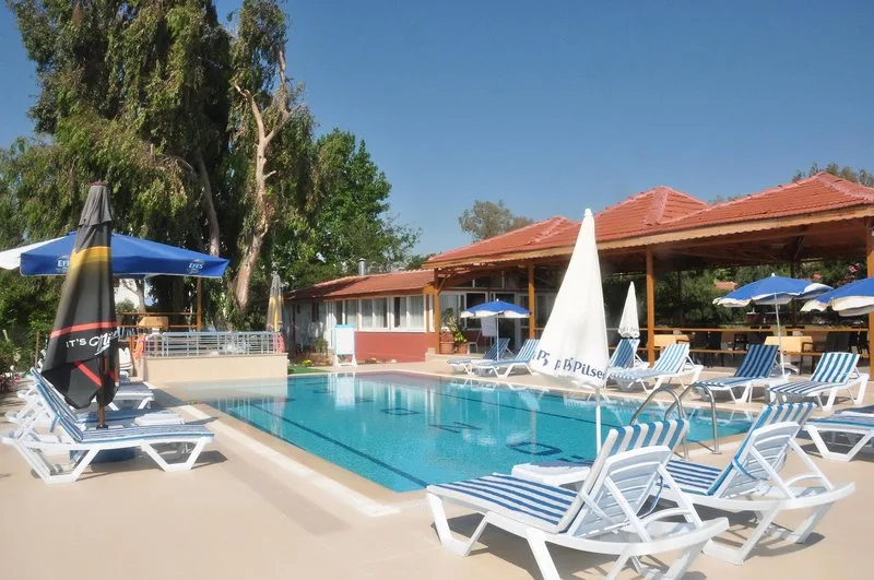 Onder Hotel — Foto 2
