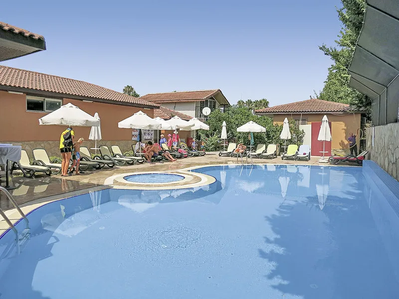 Ozlem Garden — Foto 2