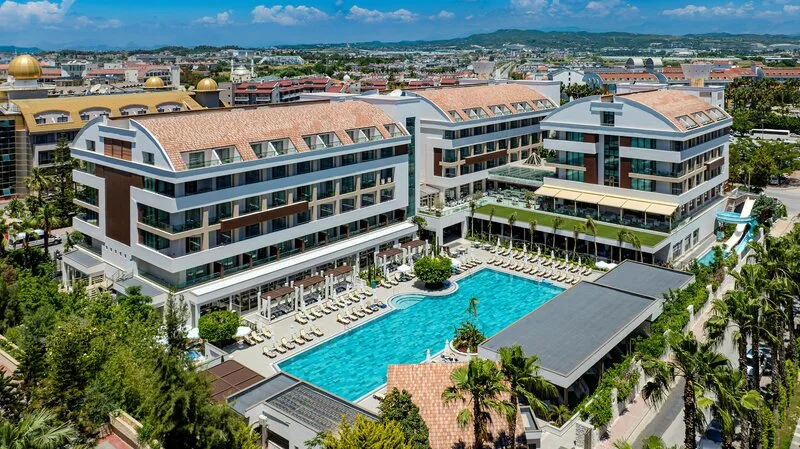 Port Side Resort — Foto 1