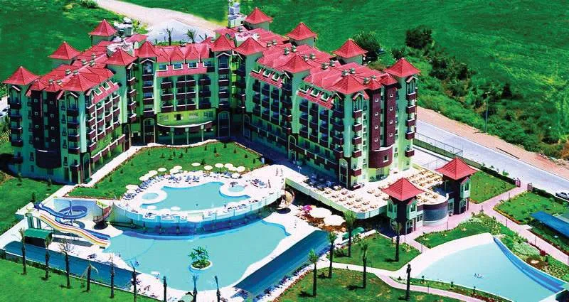 Serenis Hotel — Foto 1