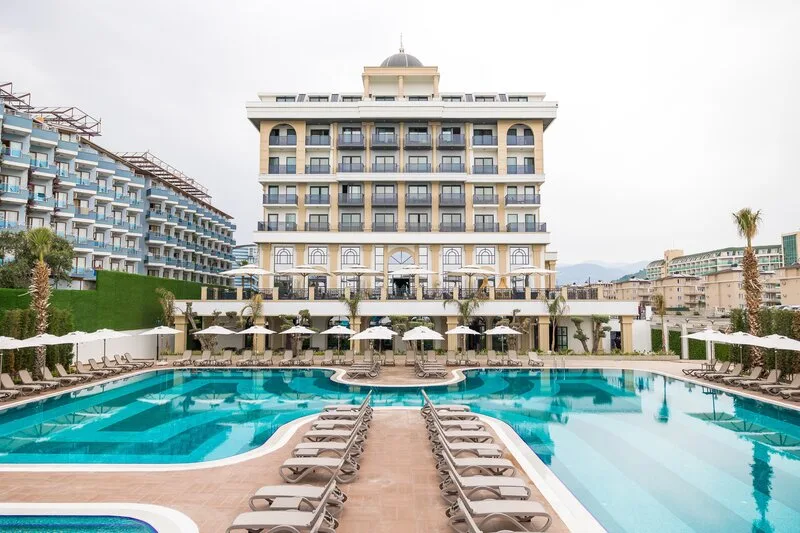 Serenity Queen Hotel — Foto 1