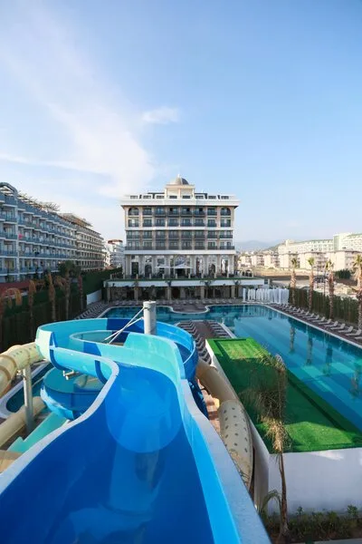 Serenity Queen Hotel — Foto 3