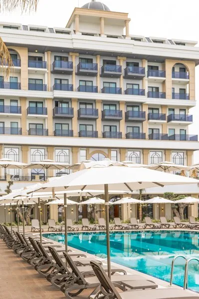 Serenity Queen Hotel — Foto 5