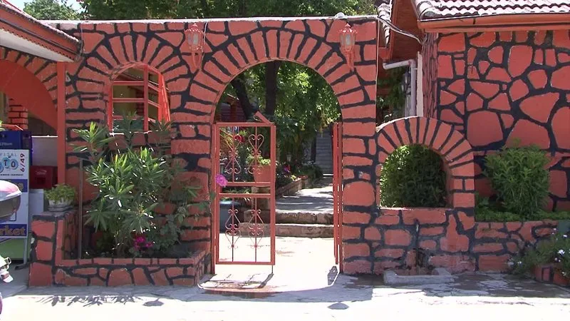 Temple Side — Foto 3